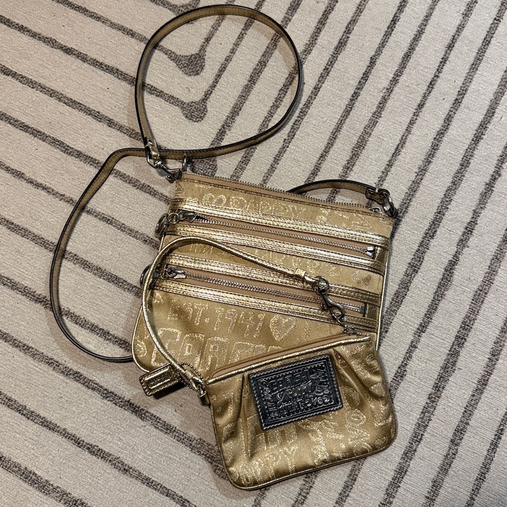 Gold Coach Poppy Collection Crossbody Bag and matching wristlet 💼 y2k